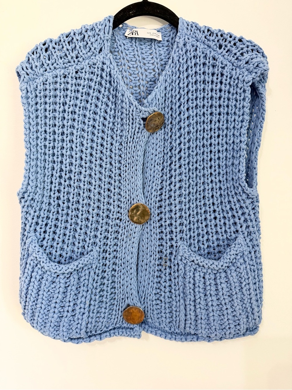 Zara knit chunky vest blue sweater size small gold buttons